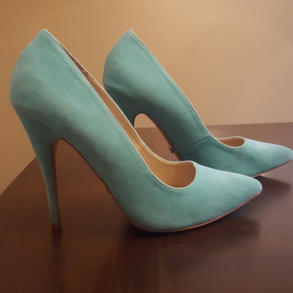 Victoria's Secret teal pumps